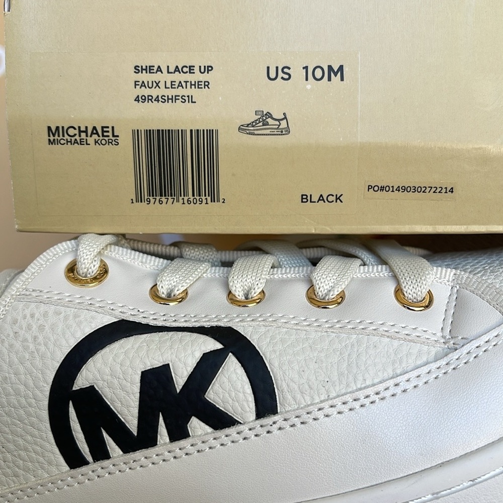 MICHAEL KORS SHEA LACE UP
FAUX LEATHER
49R4SHFS1L
Fashion Sneakers - Picture 5 of 16